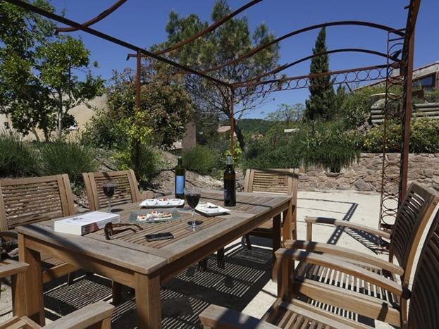 La Palombe Hotel Octon Екстериор снимка